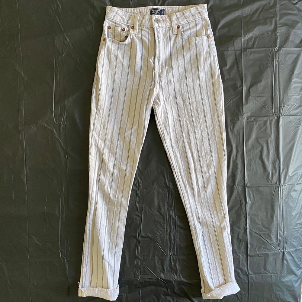 Lightly worn Abercrombie & Fitch High Rise Jeans
